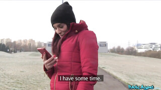 Gyönyörű fiatal tini és a pornó ügynök