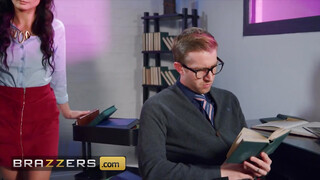Brazzers - Valentina Bianco hatalmas pélót kap