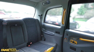 Fake Taxi - Rubi Rico a forró vérű kolumbiai csajszi