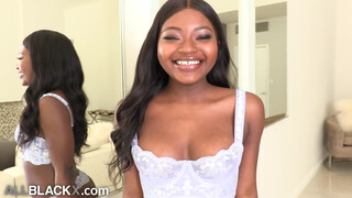 AllBlackX - Noemie Bilas a cuki csoki kiscsaj