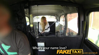 FakeTaxi szőrös muffos vörös lány