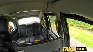 Fake Taxi - Hatalmas kannás milf megkefélve a hátsó ülésen