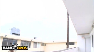 BANGBROS - Kiara Marie a méretes popsis brazil milf