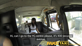 FakeTaxi - Kiki Minaj néger puncija megbaszva