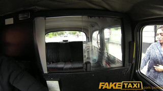 FakeTaxi - méretes cicis kisasszony nem akar fizetni