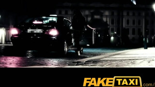 FakeTaxi - Jasmine Jae imádja a hardcore dákót