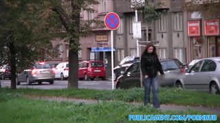PublicAgent - Óriás keblű cseh nőci