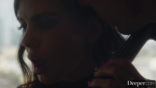 Deeper - Keisha Grey a méretes tőgyes fiatal picsa