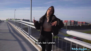 Public Agent - Megan Fiore a izgató latina hölgyemény
