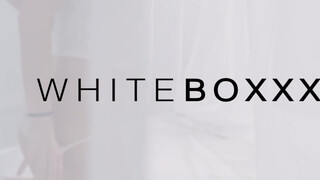 WhiteBoxxx - Ginebra Bellucci a dögös latina hölgyemény