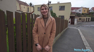 Public Agent - Marsianna Amon a hatalmas kannás csaj