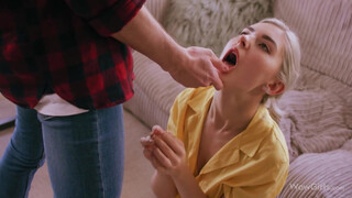 WOWGIRLS - Eva Elfie a méretes csöcsű orosz bige