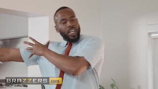 BRAZZERS - Dani Valentina és Lila Lovely a hájas ribancok