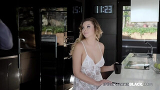 PrivateBlack - Anna Polina a hatalmas csöcsű fiatal nőci