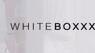 WhiteBoxxx - Tina Blade a pici cickós horvát spiné