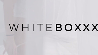 WhiteBoxxx - Darcia Lee a méretes didkós magyar kreol spiné