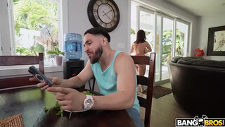 BANGBROS - Crystal Chase a méretes csöcsű latina spiné