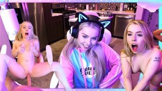 Haley Spades a bombázó gamer csaj