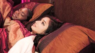 Amari Anne el sem hiszi, milyen jól nyali hölgyeményt Avery Black!