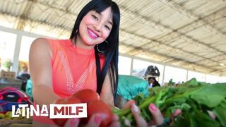 Sofia Galindo forró latina seggét durván megdugják lucskos muffban