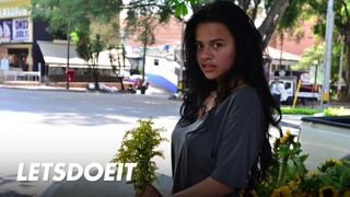 Aranyos néger milf selena gomez mélyen dugva kolumbiai muffban