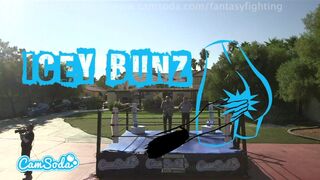 Forró fantasy harc hatalmas cicis tini bombázókkal