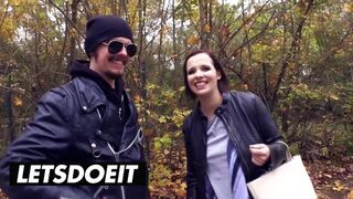 Méretes cicis barna hajú német spiné felvétel a hatalmas kombiban vad baszásra