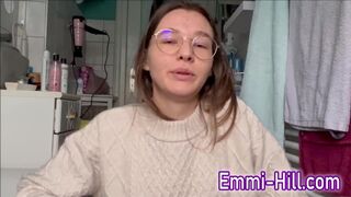 Extrém spriccelő tini baszás fősulis lánnyal